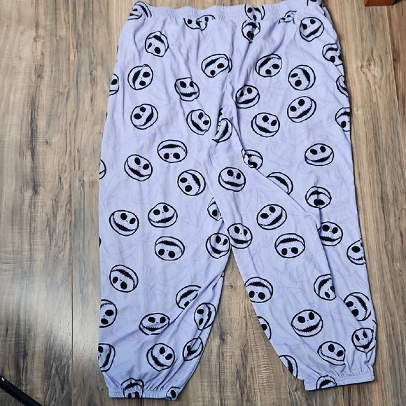 Disney Jack Skellington Nightmare Before Christmas Women’s Pajama Set 2X - Picture 12 of 14